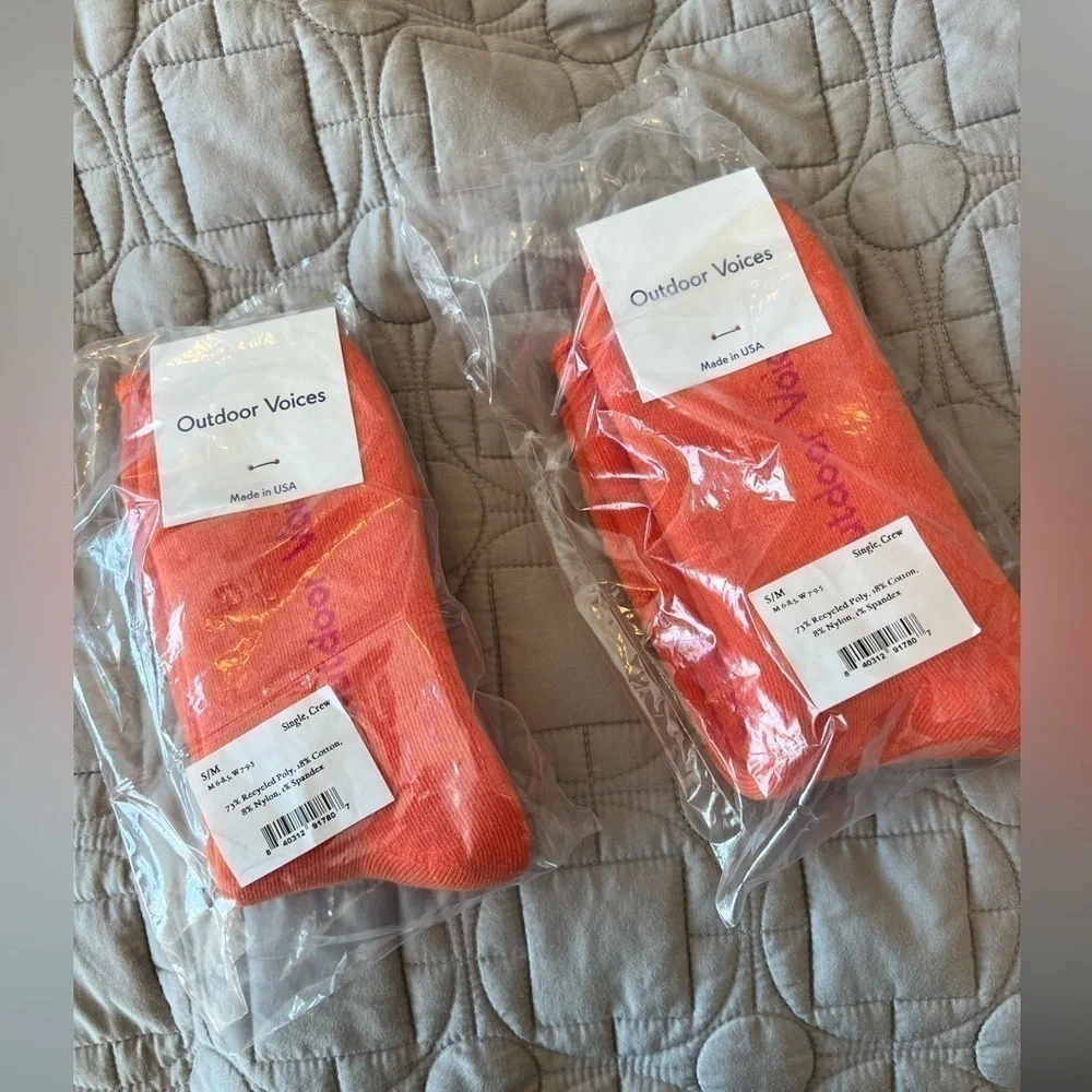 Outdoor Voices Comfort Sock Clementine size S/M NWT